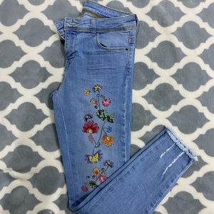 Light wash jeans, embroidered flower pattern -Zara